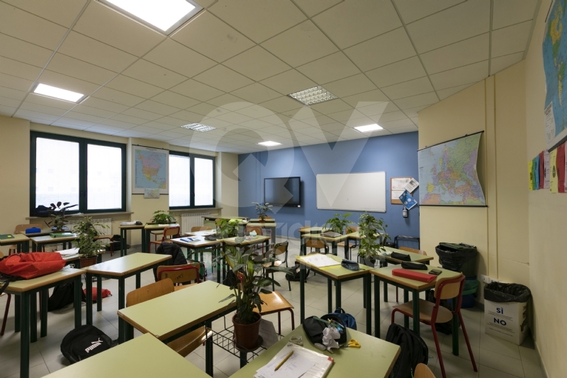 RIVOLI - L'istituto superiore Natta prima scuola italiana nella sanificazione anti Covid delle aule