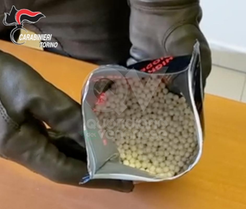MATHI - Sparavano dal balcone ai passanti con un fucile softair: denunciati due minori