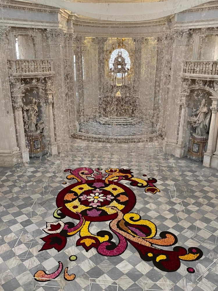 VENARIA - A Sant'Uberto una meraviglia chiamata Infiorata: quando e come vederla - FOTO