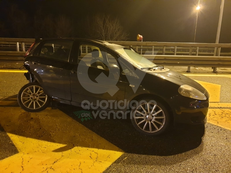 RIVOLI - Scontro in tangenziale: cinque feriti. 27enne denunciato perché viaggiava ubriaco