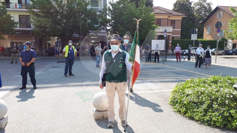 VENARIA - Festeggiato il 2 giugno in città: una copia della Costituzione ai neo maggiorenni - FOTO