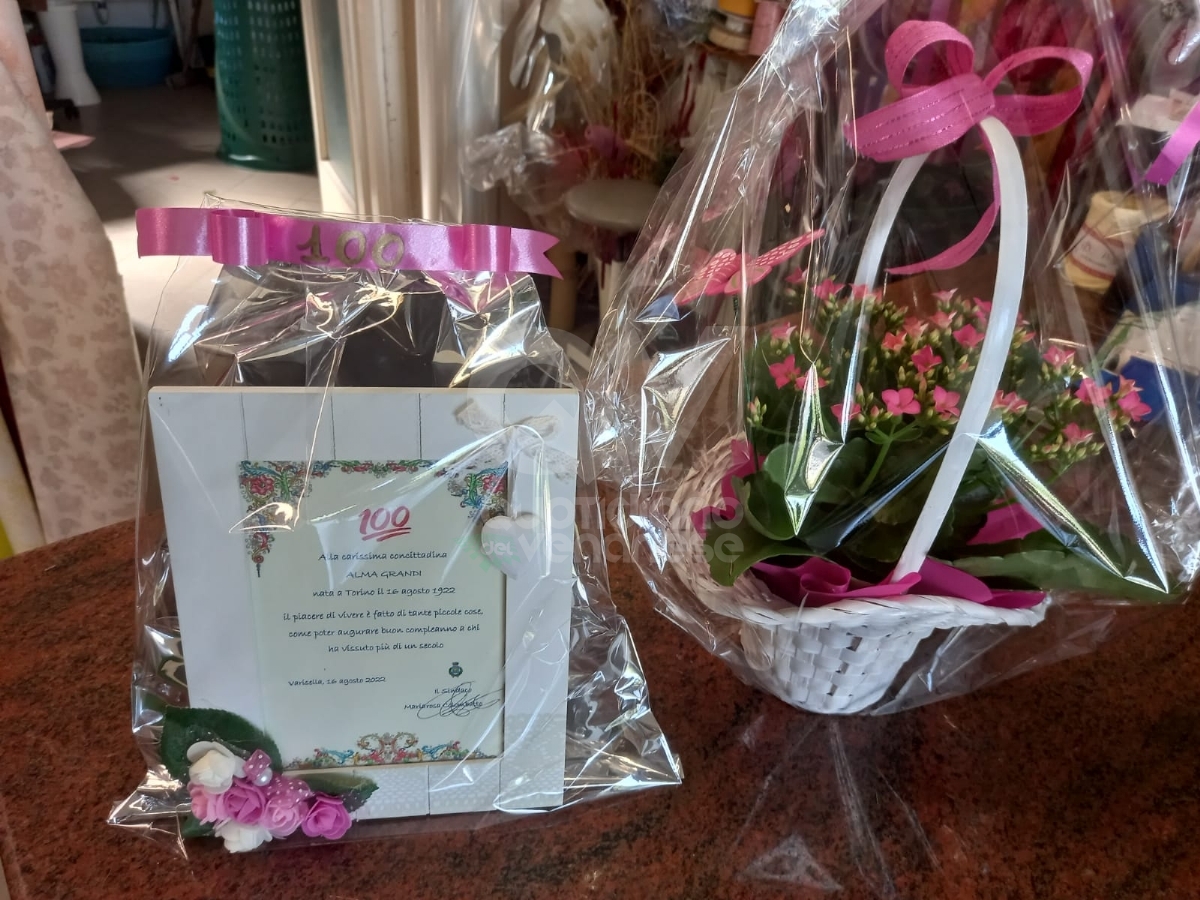 VARISELLA - Grande festa nella Rsa Euforbia per i 100 anni della signora Alma Grandi - FOTO
