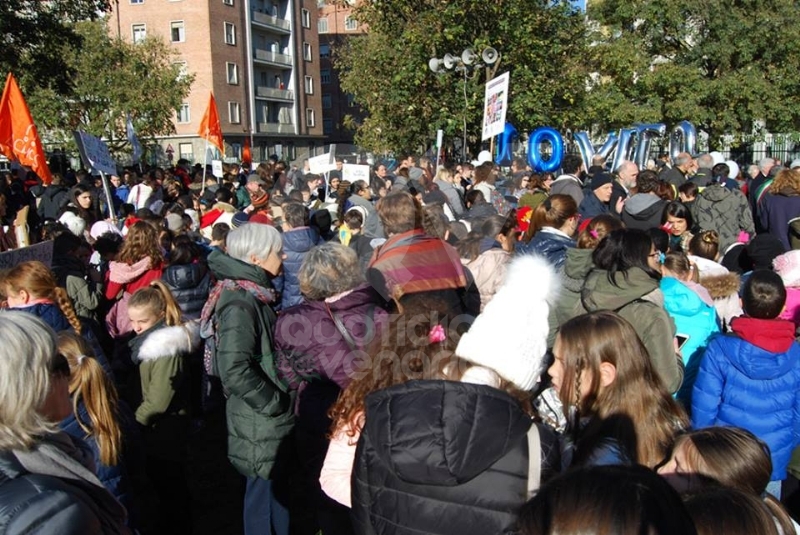 PIANEZZA-RIVOLI - La città di Torino da oggi ha un giardino dedicato a Vito Scafidi - LE FOTO