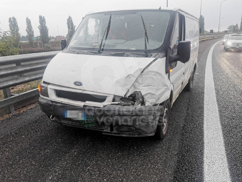 RIVOLI - Incidente in tangenziale: tre mezzi coinvolti e code per oltre 10 chilometri