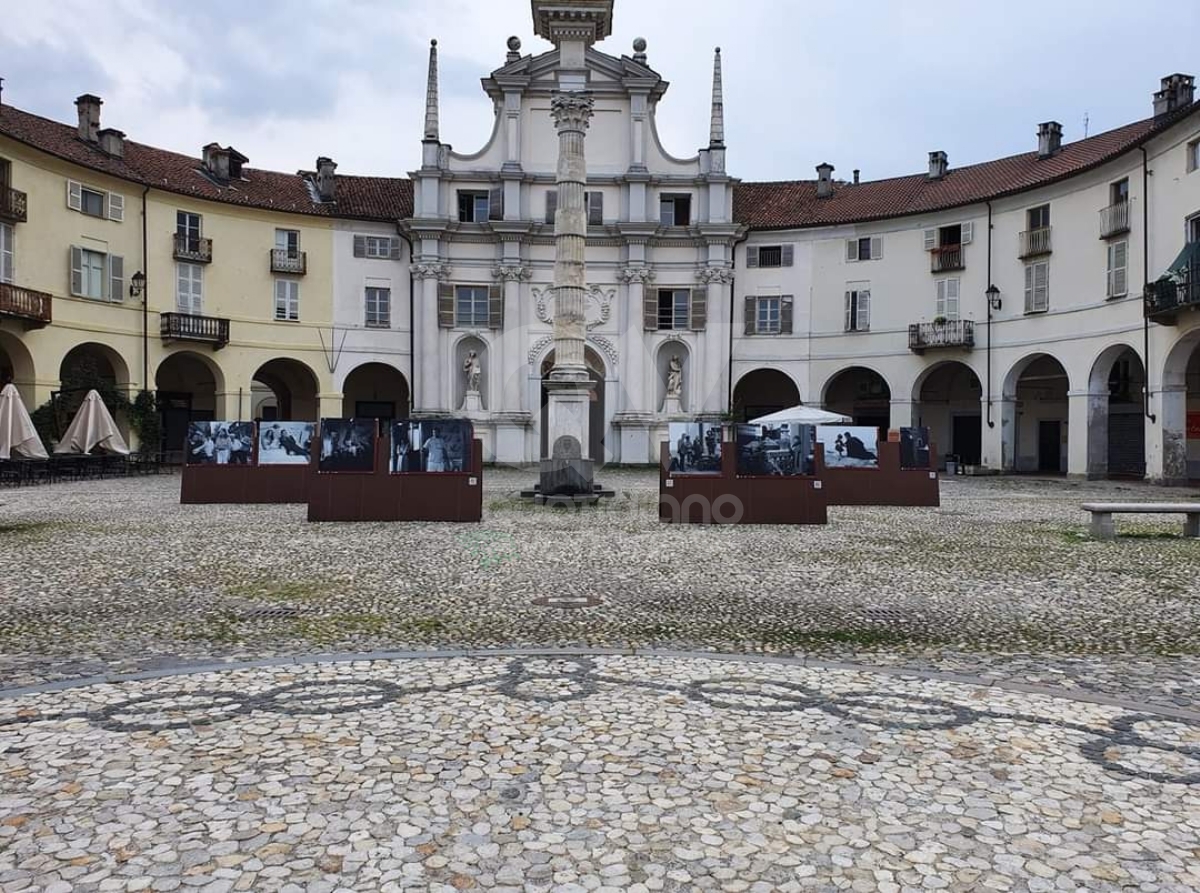 VENARIA - Con la mostra del «fotografo delle dive», la Reale si tuffa nella cultura cinematografica - FOTO