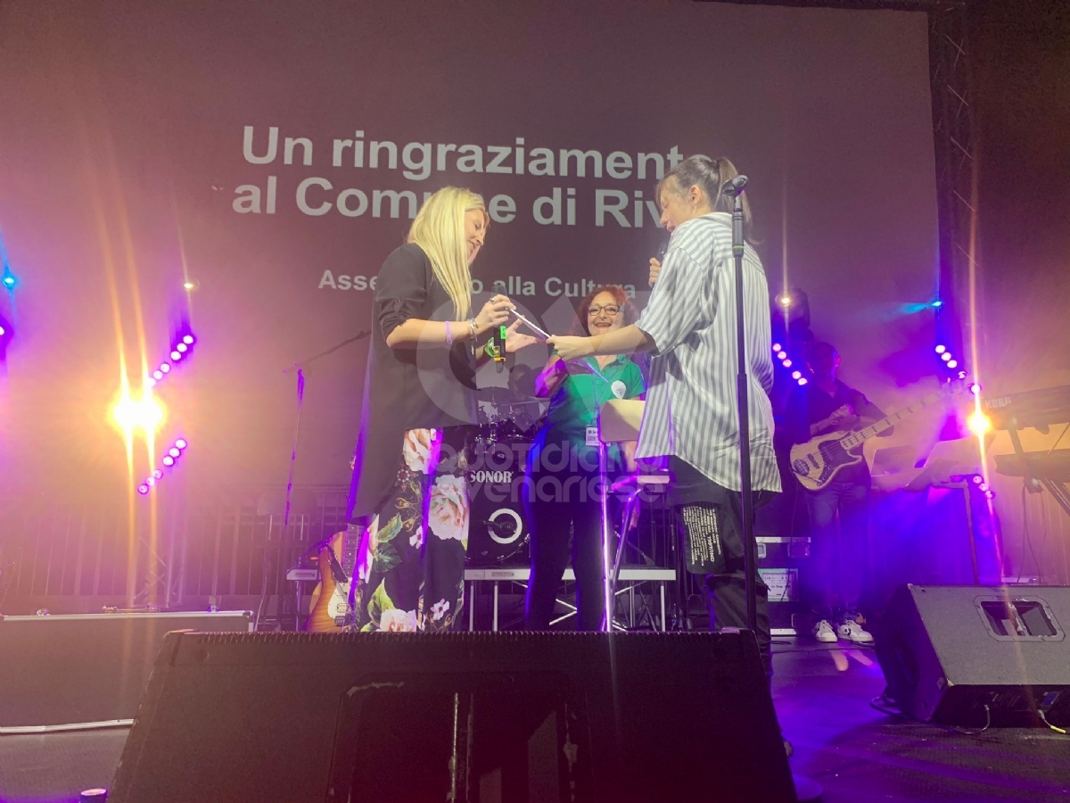 RIVOLI - Martina Beltrami alla finalissima di «Sanremo Giovani» con «Parlo di te» - FOTO