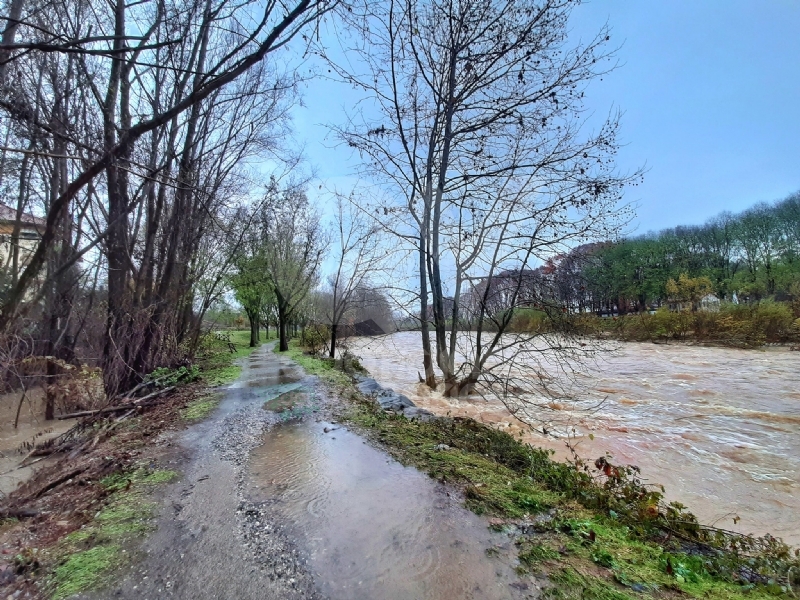 MALTEMPO - Evacuate alcune famiglie a Pianezza. Straripamenti di fiumi e strade chiuse