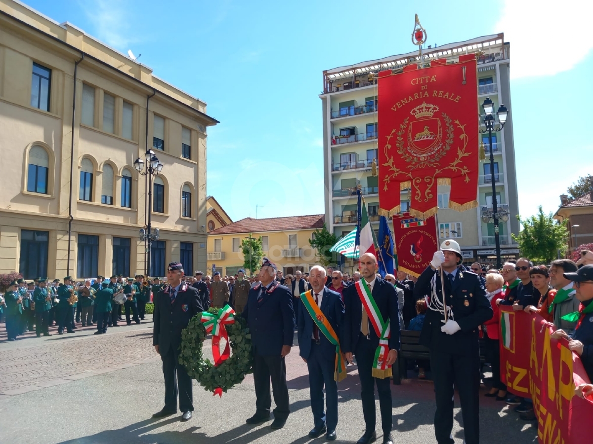 VENARIA - 25 APRILE: Bambini protagonisti alle celebrazioni per la Liberazione - FOTO