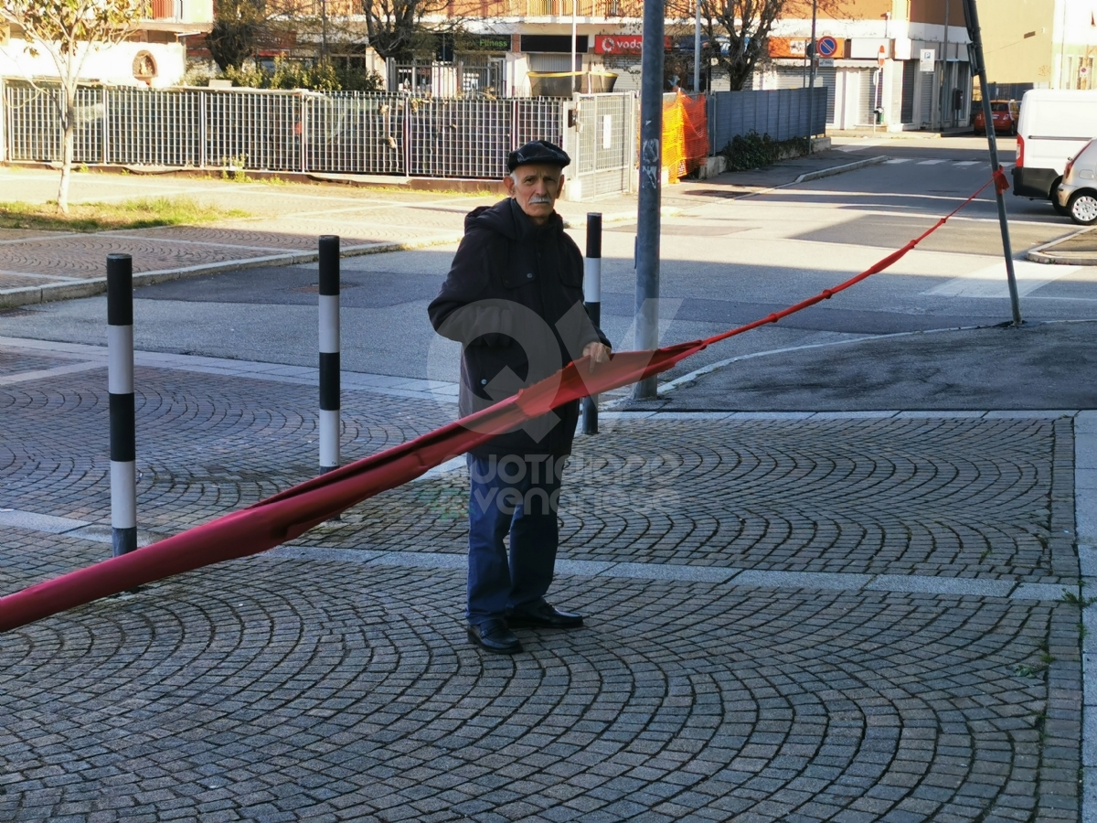 VENARIA - La città grida il suo «no» alla violenza contro le donne - FOTO