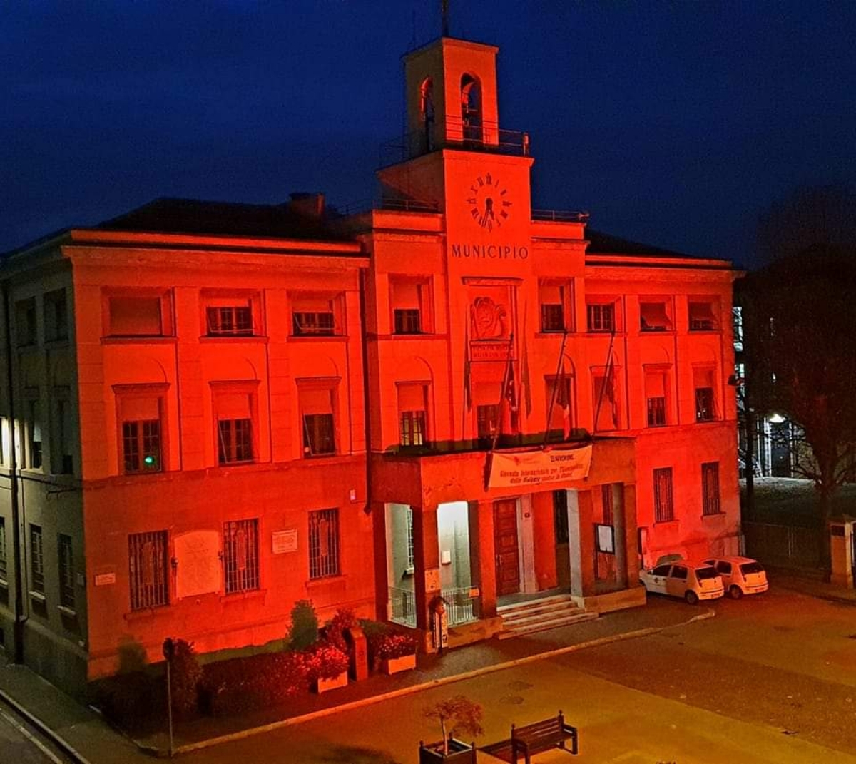 VENARIA - La città grida il suo «no» alla violenza contro le donne - FOTO