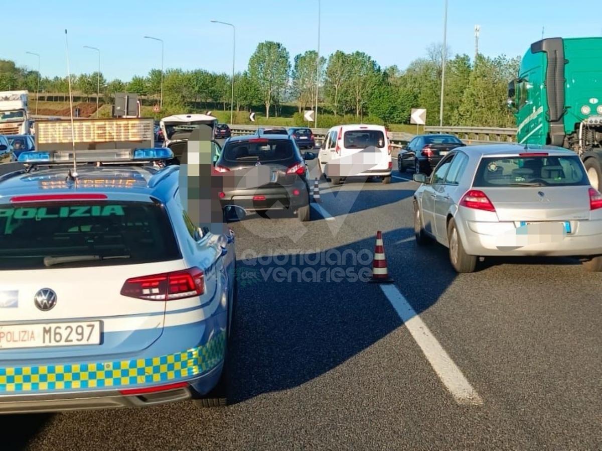 INCIDENTE IN TANGENZIALE A RIVOLI - Tamponamento tra due veicoli: un ferito - FOTO