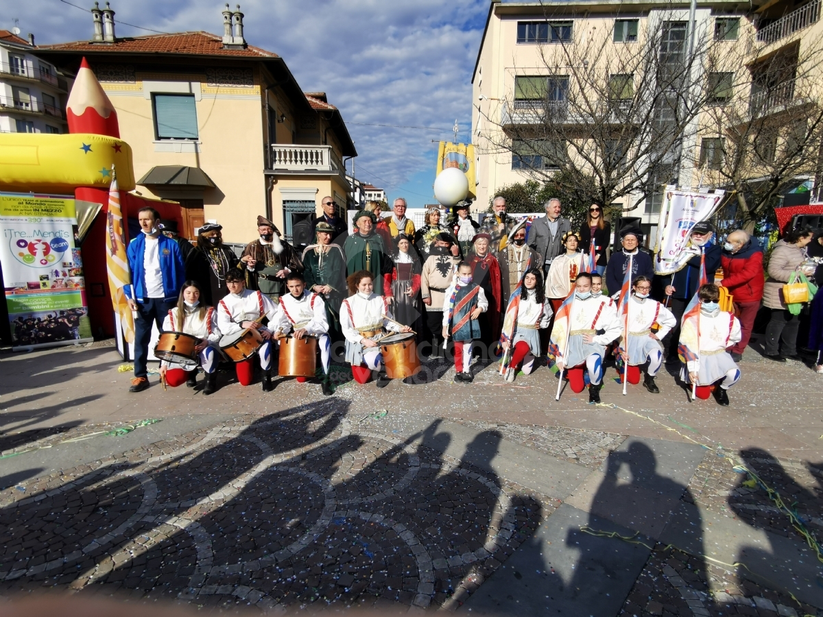 VENARIA - Colori, allegria, musica. Ma il Real Carnevale non dimentica l'Ucraina - FOTO