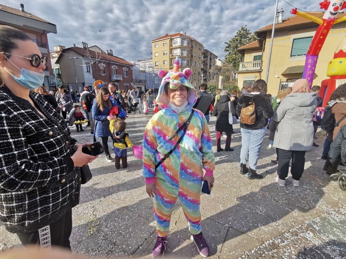 VENARIA - Colori, allegria, musica. Ma il Real Carnevale non dimentica l'Ucraina - FOTO