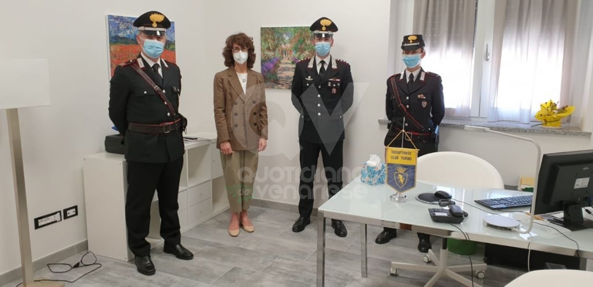 PIANEZZA - Nella stazione dei carabinieri la «Stanza tutta per sé»: un luogo dove la donna può raccontare violenze e maltrattamenti