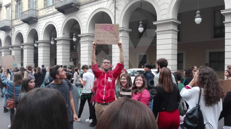 VENARIA - «Juvarra For Future»: anche i liceali venariesi alla manifestazione per il clima