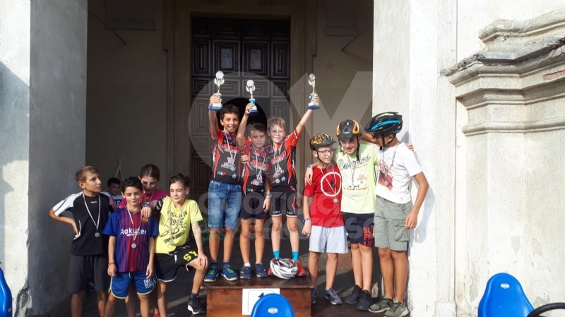 VENARIA - Va alla squadra del Polo Nord il «Mini Palio dei Borghi» - FOTO