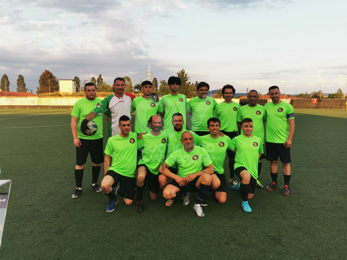 VENARIA - Memorial Pavanello, 4-4 fra Vecchie Glorie e Amministratori: ma vince la solidarietà - FOTO