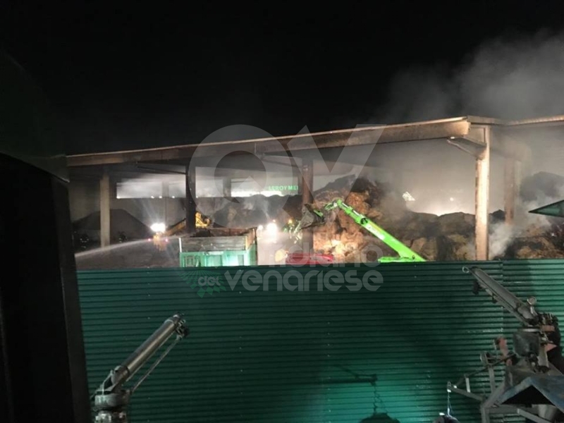 COLLEGNO - Incendio alla Serpera: dopo 24 ore, situazione verso la normalità - FOTO