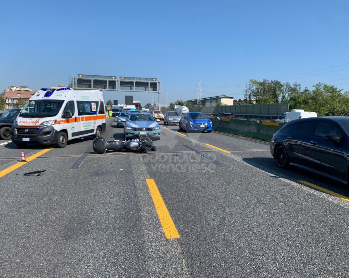INCIDENTE IN TANGENZIALE TRA COLLEGNO E RIVOLI - Perde il controllo della moto: ferito - FOTO