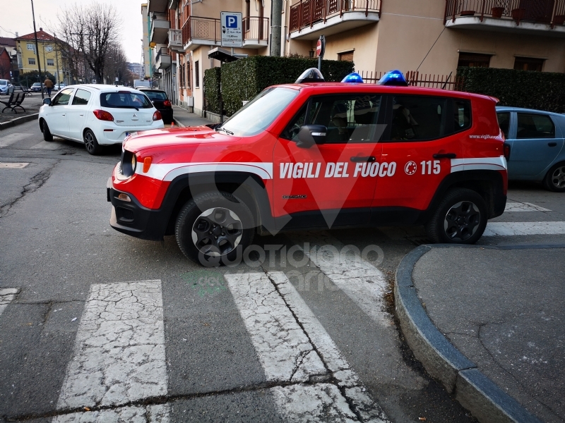 VENARIA - Voragine in strada: caos in viale Buridani
