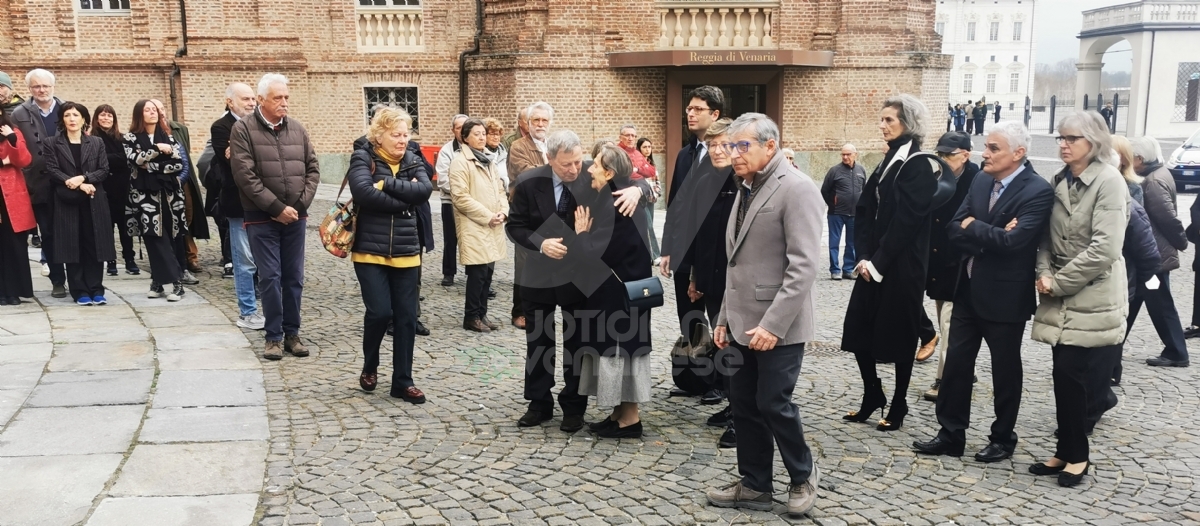 VENARIA - In tanti a Sant'Uberto per l'ultimo saluto a Gianfranco Falzoni - FOTO