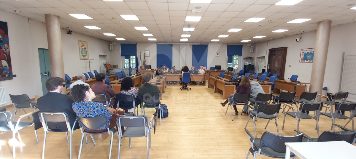 COLLEGNO - Il custode è in ferie: lauree di Scienze della Formazione discusse in sala consiliare - FOTO
