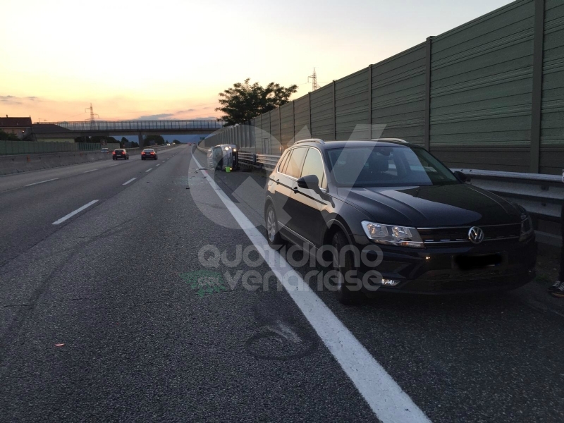 COLLEGNO-PIANEZZA - Incidente in tangenziale: donna ferita dopo lo scontro fra due auto