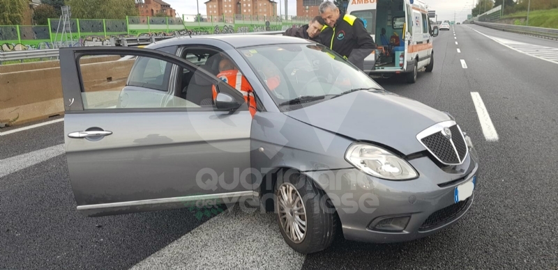 RIVOLI - Incidente all'interscambio: una persona rimasta ferita