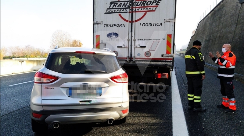RIVOLI - Tamponamento in tangenziale: famiglia coinvolta nell'incidente, disagi al traffico FOTO