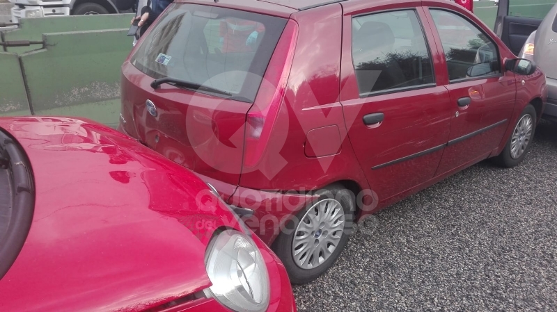 COLLEGNO - Caos e disagi in tangenziale: tamponamento fra quattro auto. Due persone ferite
