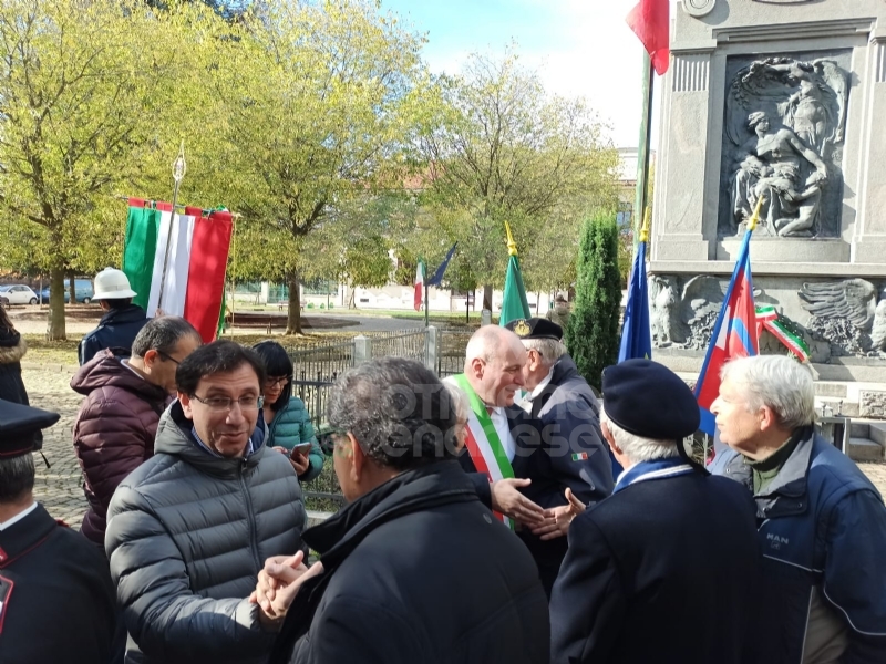 COLLEGNO - Al parco della Rimembranza le targhe ricordano la due Guerre Mondiali