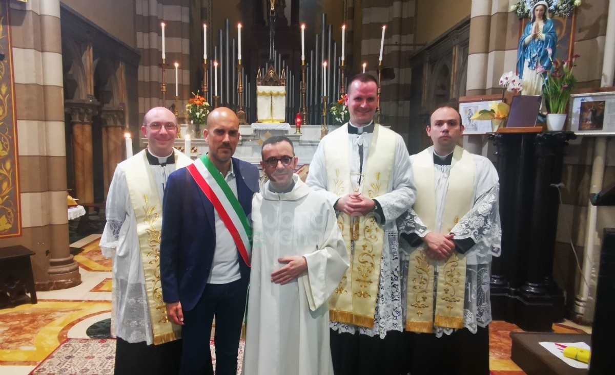 VENARIA - Don Danilo torna a San Lorenzo per un giorno: «Perdonatemi, vi chiedo scusa» - FOTO E VIDEO