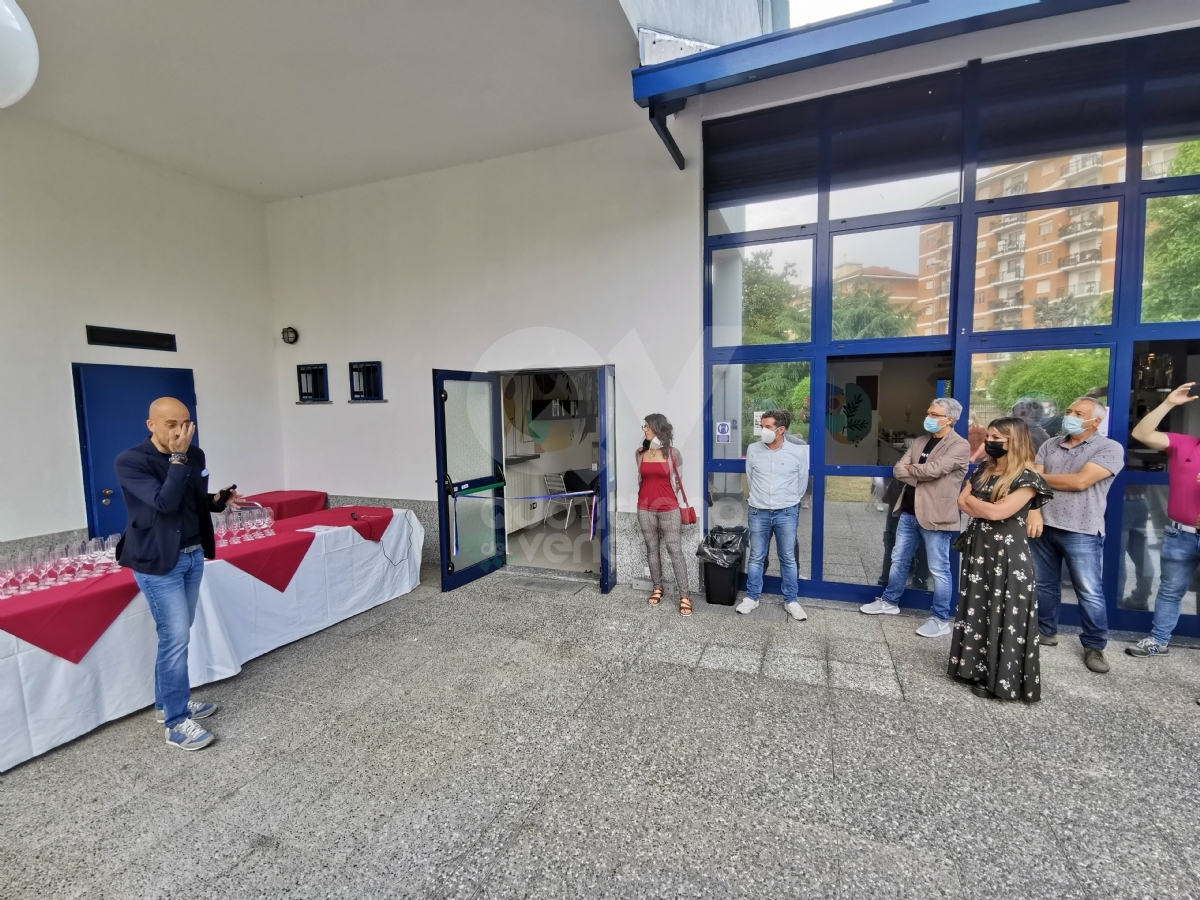 VENARIA - Taglio del nastro all'Iqbal Masih: nasce il bar «InterVallo» e una mensa sociale - FOTO