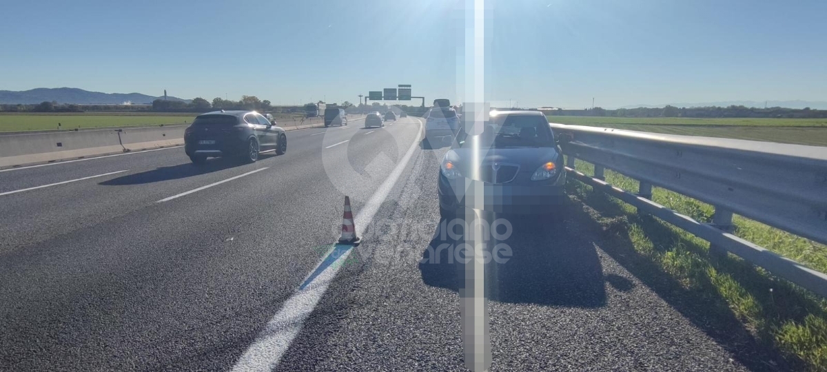 INCIDENTE IN TANGENZIALE A RIVOLI - Auto colpisce il new jersey: donna in ospedale - FOTO