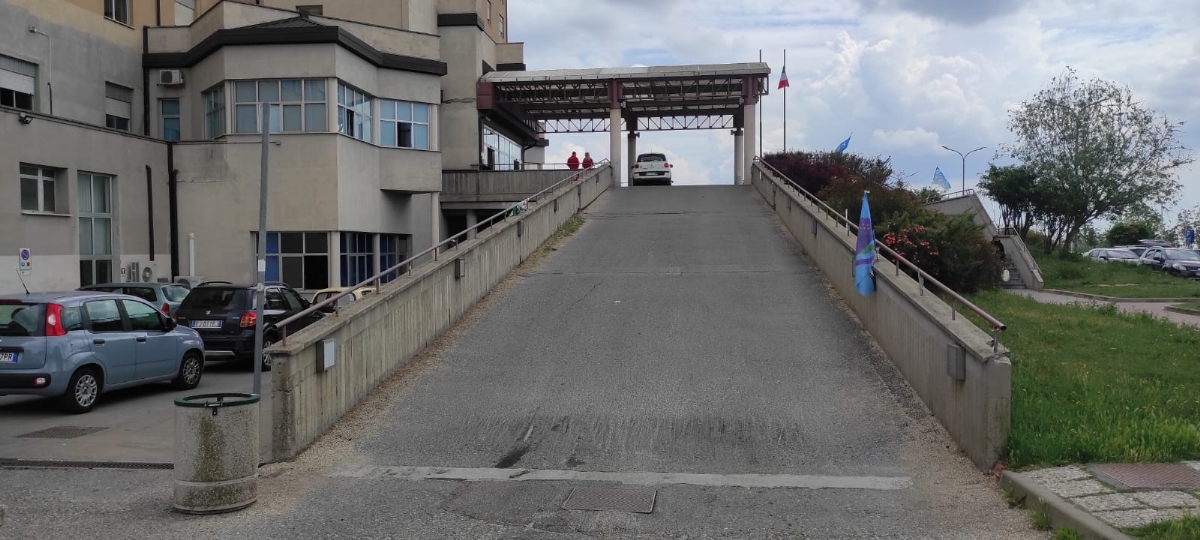 RIVOLI - Il Nursind attacca l'Asl To3: «L'ospedale non è a misura di anziani e disabili» - FOTO