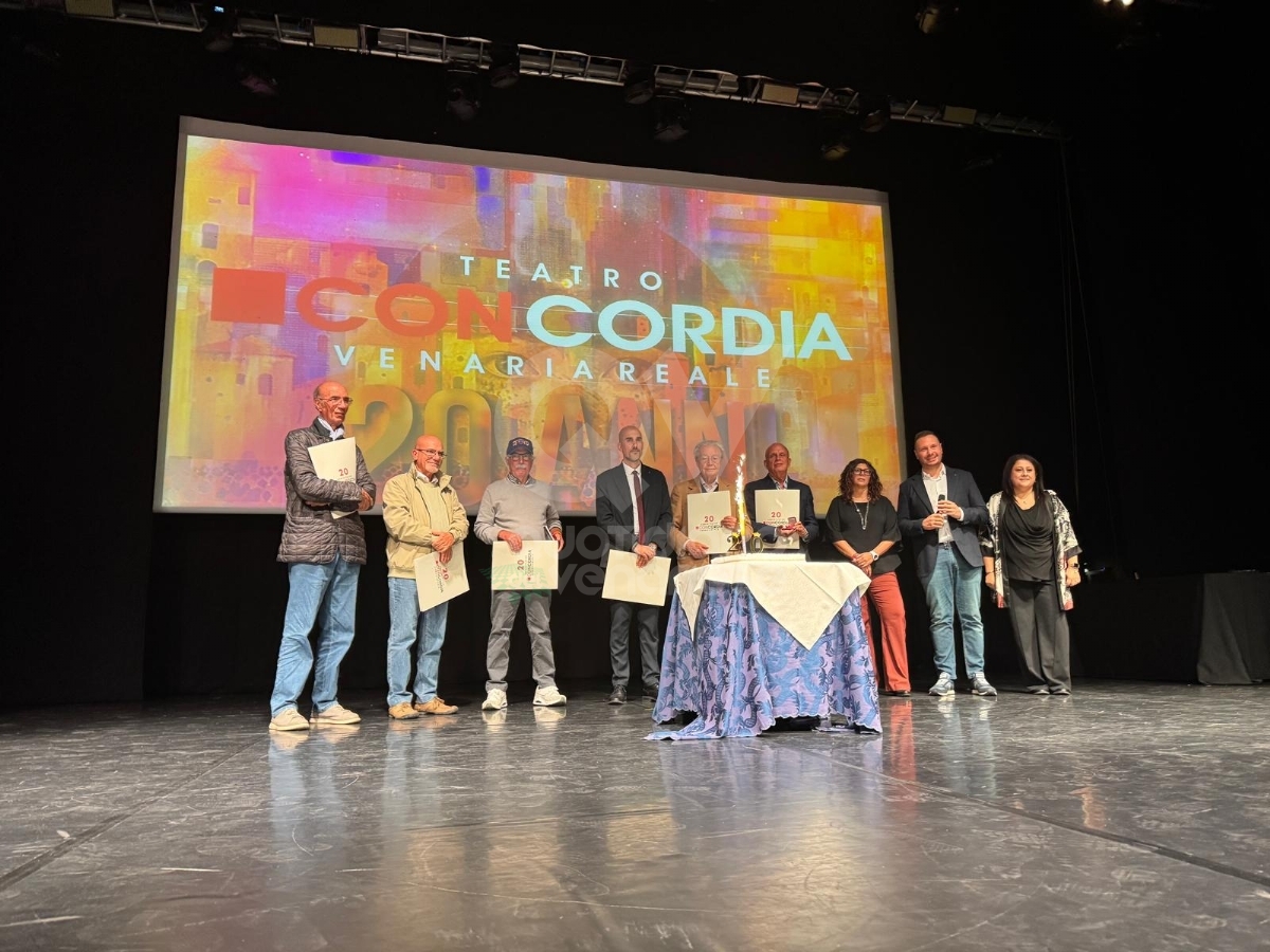 VENARIA - Tra racconti e aneddoti, la grande festa per i venti anni del Teatro Concordia - FOTO