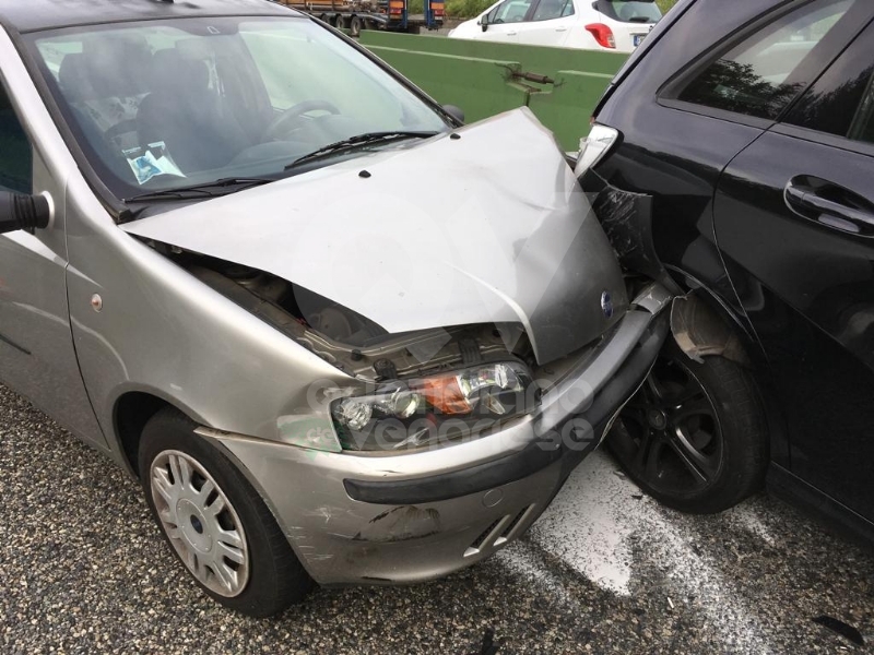 COLLEGNO - Incidente stradale sulla tangenziale nord di Torino: tre feriti in ospedale - FOTO