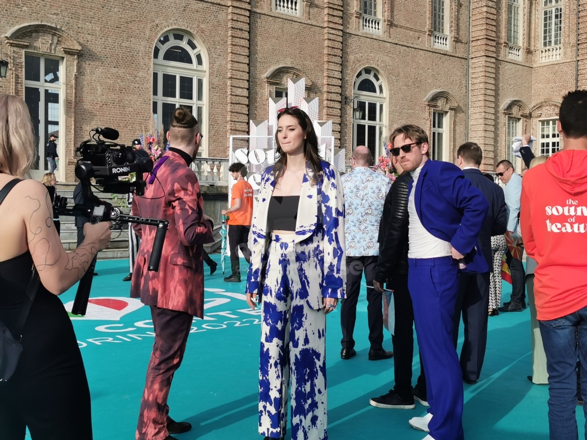 VENARIA - Eurovision, grande festa in città per il «Turquoise Carpet»: la passerella dei cantanti in gara - FOTO