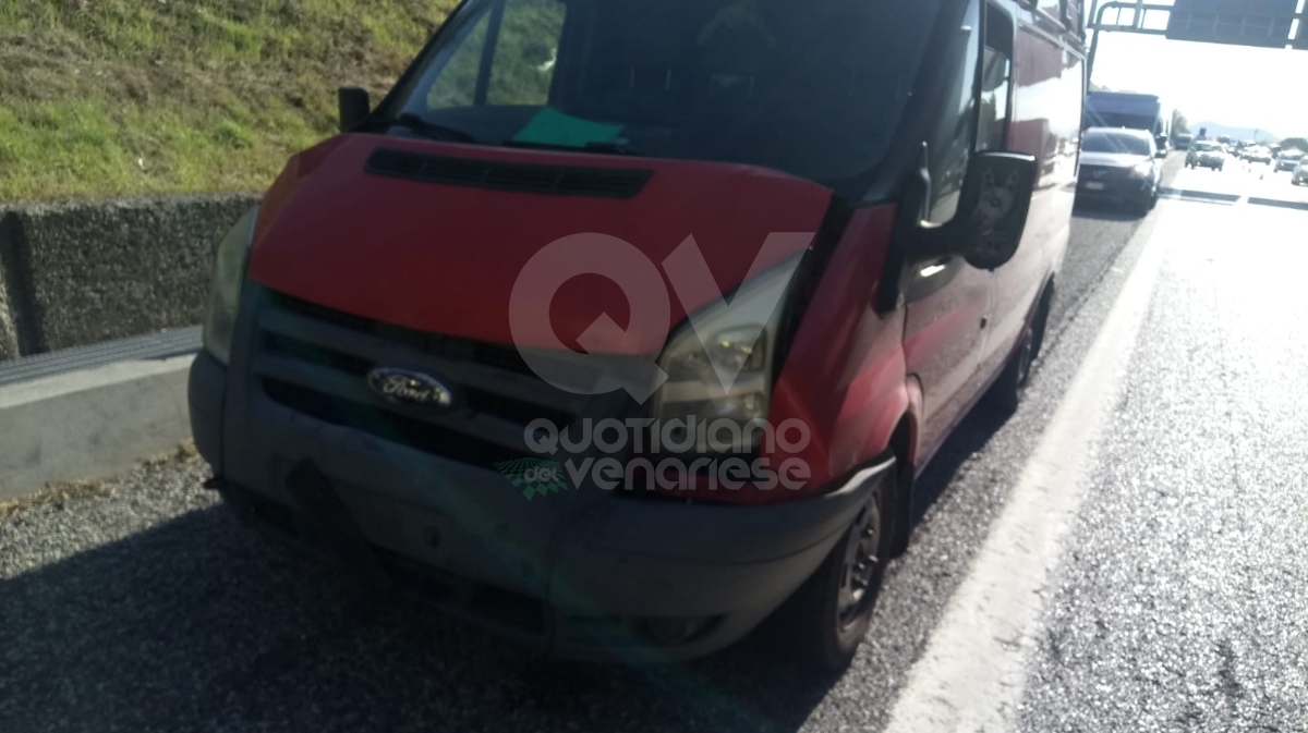 DELIRIO IN TANGENZIALE - Triplo incidente: code chilometriche in tutte e due le direzioni
