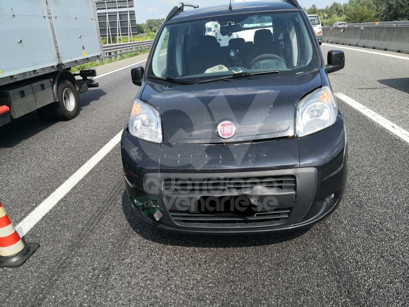 VENARIA-BORGARO - Scontro in tangenziale: tre auto coinvolte, due i feriti