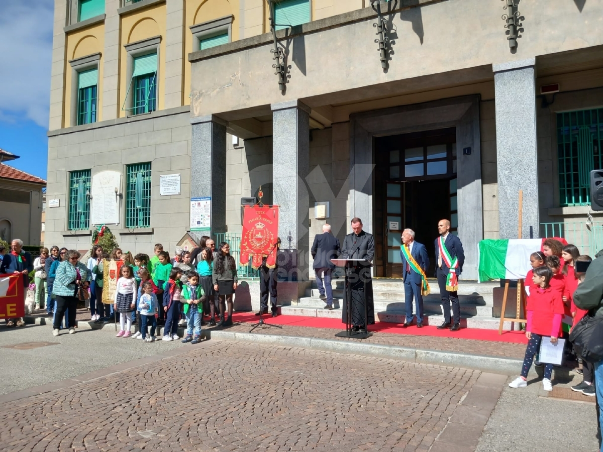 VENARIA - 25 APRILE: Bambini protagonisti alle celebrazioni per la Liberazione - FOTO