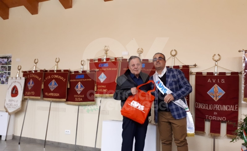 VENARIA - L'Avis dona alla città quasi 4mila euro per l'acquisto di nuovi giochi per i bambini