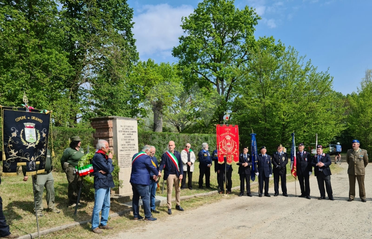 VENARIA - 25 APRILE: Bambini protagonisti alle celebrazioni per la Liberazione - FOTO