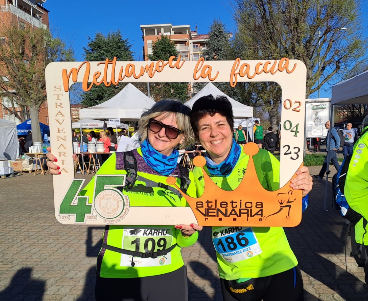 VENARIA - Una marea di gente per la «StraVenaria» e la «21 Reale» - FOTO E VIDEO