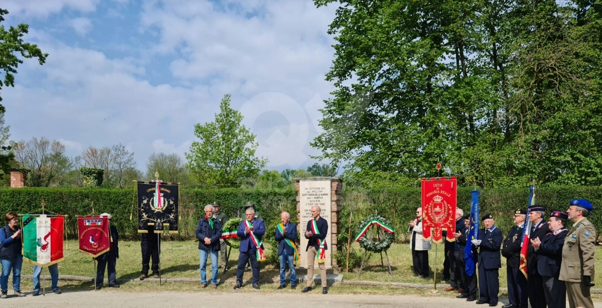 VENARIA - 25 APRILE: Bambini protagonisti alle celebrazioni per la Liberazione - FOTO