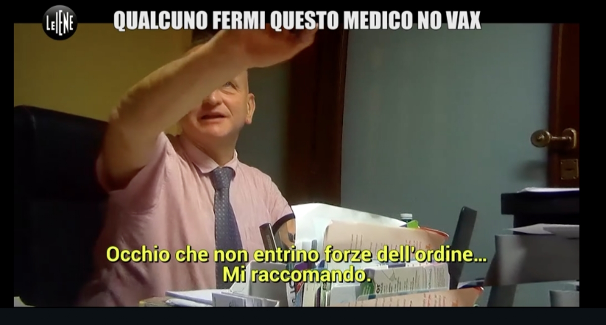 BORGARO - «Le Iene» nello studio del dottor Delicati: «Non mi curo di loro e vado avanti» - FOTO