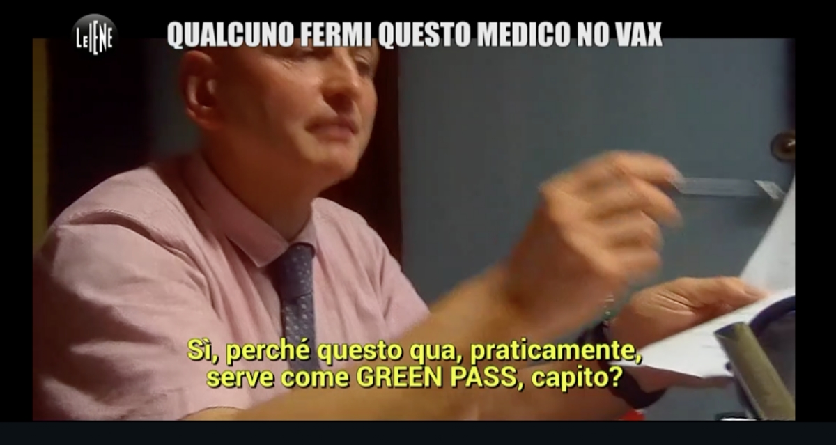 BORGARO - «Le Iene» nello studio del dottor Delicati: «Non mi curo di loro e vado avanti» - FOTO