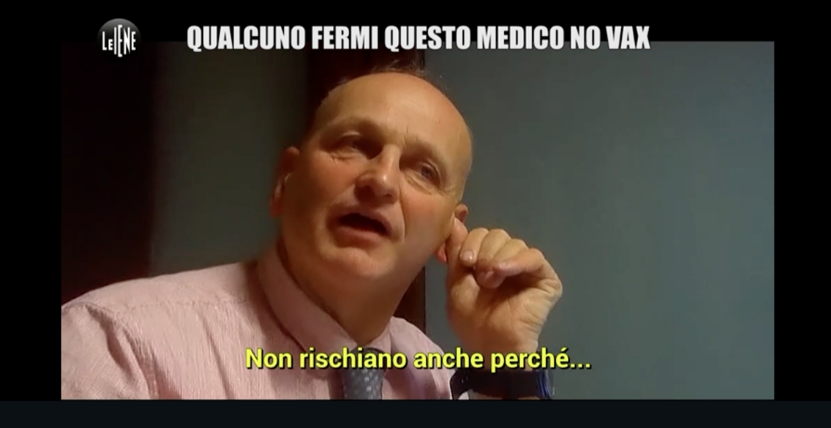 BORGARO - «Le Iene» nello studio del dottor Delicati: «Non mi curo di loro e vado avanti» - FOTO