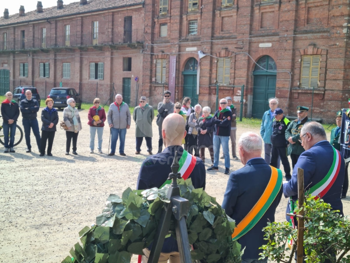 VENARIA - 25 APRILE: Bambini protagonisti alle celebrazioni per la Liberazione - FOTO
