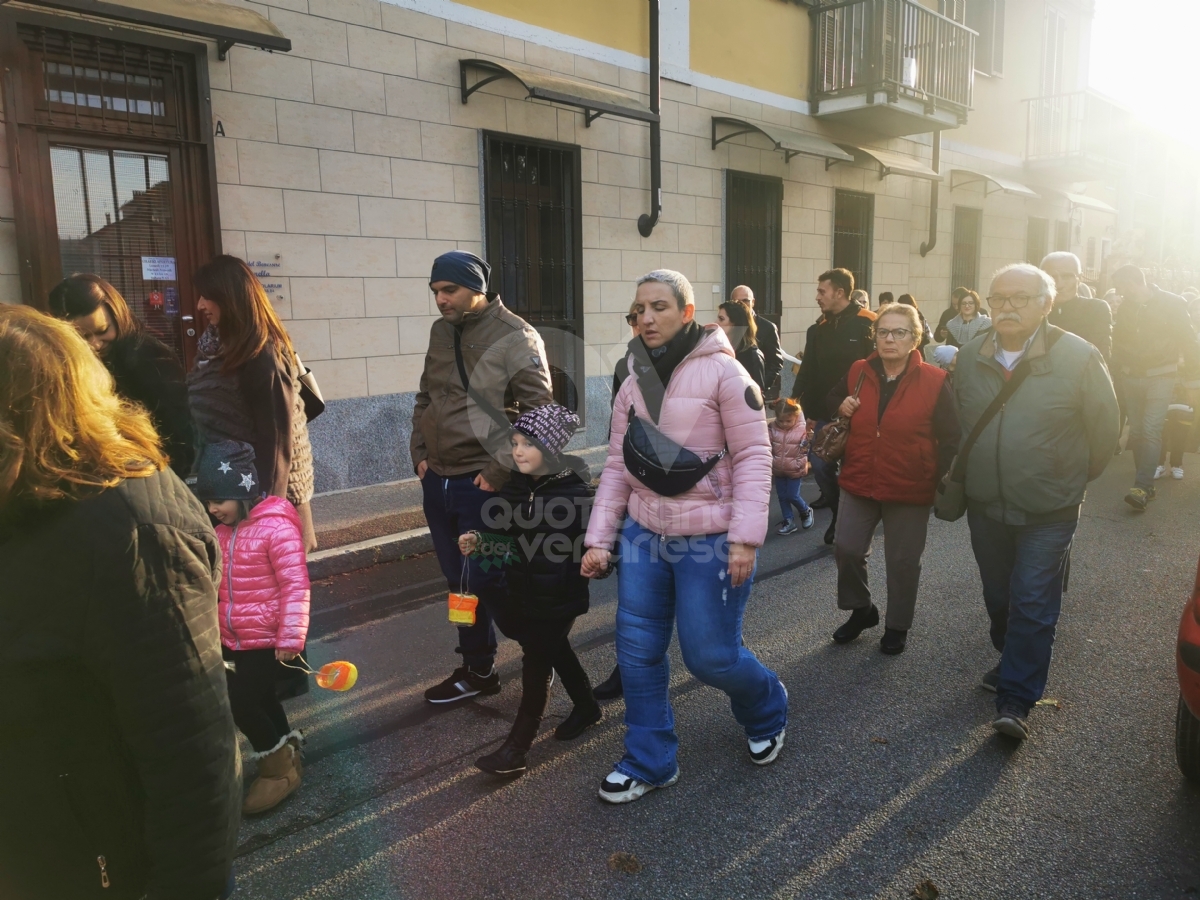 VENARIA - Le «Lanterne di San Martino»: protagonisti i bimbi dell'Asilo di Altessano - FOTO